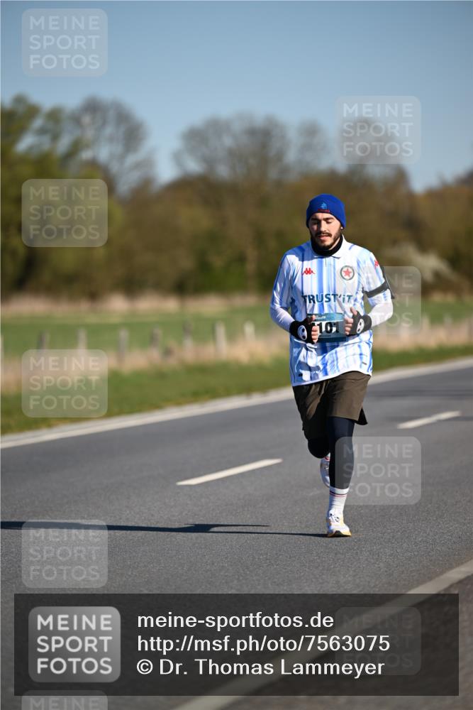 06.04.2025 - 44. Internationalen Wilhelmsburger Insellauf Dr. Thomas Lammeyer http://msf.ph/oto/7563075 06.04.2025 09:38:02 Laufen 101 meine-sportfotos.de
