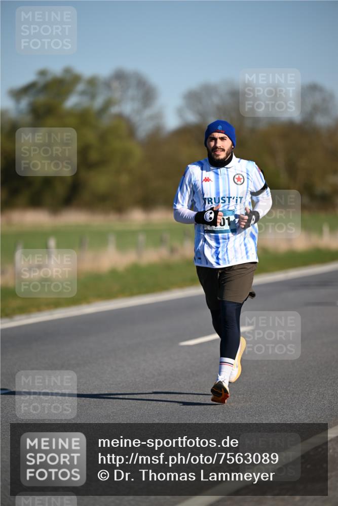 06.04.2025 - 44. Internationalen Wilhelmsburger Insellauf Dr. Thomas Lammeyer http://msf.ph/oto/7563089 06.04.2025 09:38:02 Laufen 01 meine-sportfotos.de
