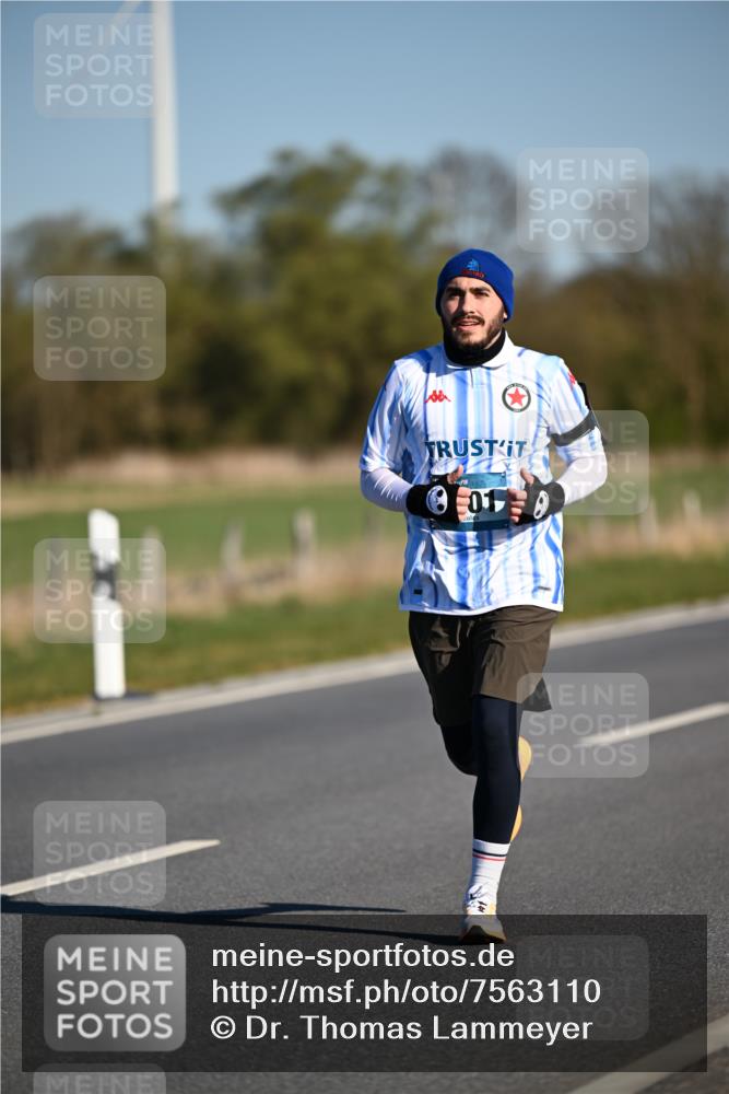06.04.2025 - 44. Internationalen Wilhelmsburger Insellauf Dr. Thomas Lammeyer http://msf.ph/oto/7563110 06.04.2025 09:38:03 Laufen 010 meine-sportfotos.de