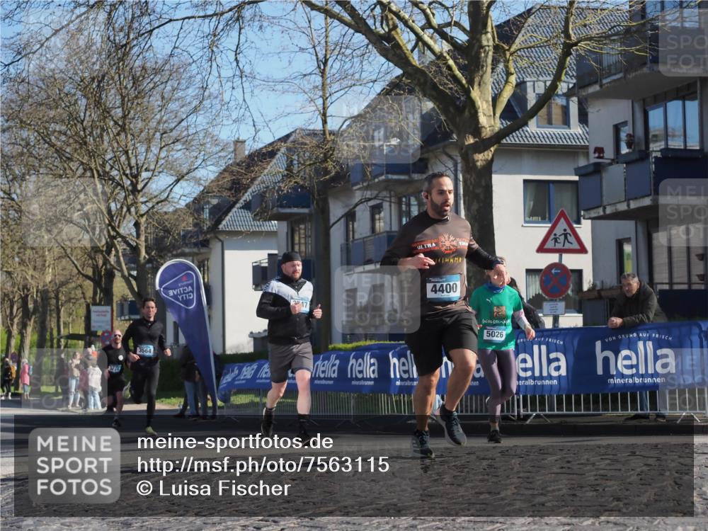 06.04.2025 - 44. Internationalen Wilhelmsburger Insellauf Luisa Fischer http://msf.ph/oto/7563115 06.04.2025 10:33:01 Ziel 3564, 247, 4400, 5026 meine-sportfotos.de