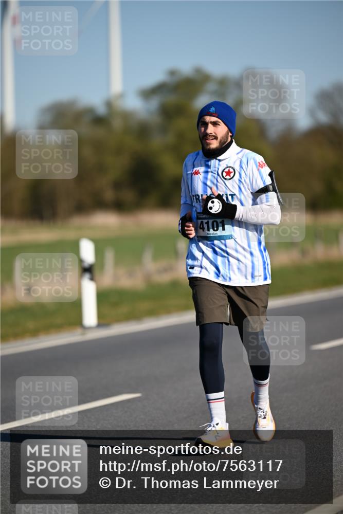 06.04.2025 - 44. Internationalen Wilhelmsburger Insellauf Dr. Thomas Lammeyer http://msf.ph/oto/7563117 06.04.2025 09:38:04 Laufen 4101 meine-sportfotos.de