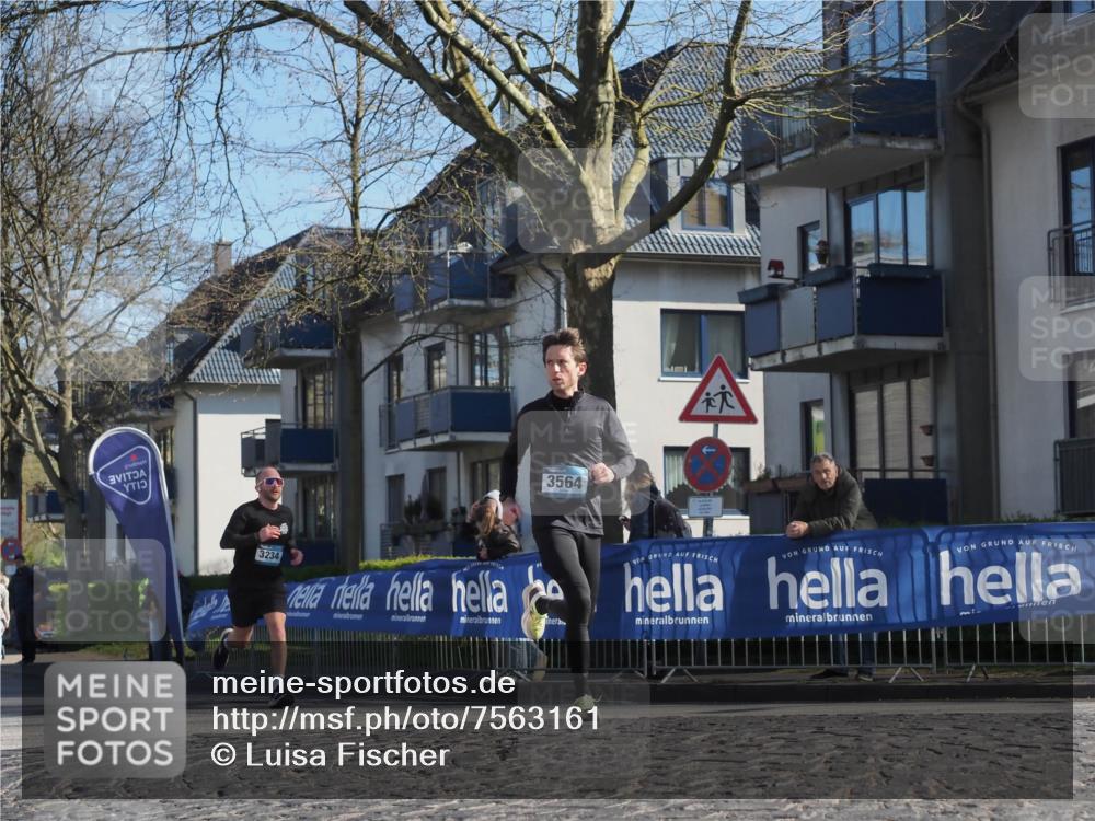 06.04.2025 - 44. Internationalen Wilhelmsburger Insellauf Luisa Fischer http://msf.ph/oto/7563161 06.04.2025 10:33:04 Ziel 3564, 3234 meine-sportfotos.de
