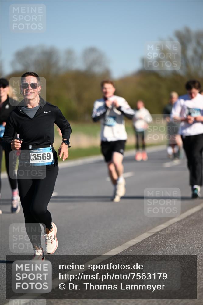 06.04.2025 - 44. Internationalen Wilhelmsburger Insellauf Dr. Thomas Lammeyer http://msf.ph/oto/7563179 06.04.2025 09:38:08 Laufen 3569 meine-sportfotos.de