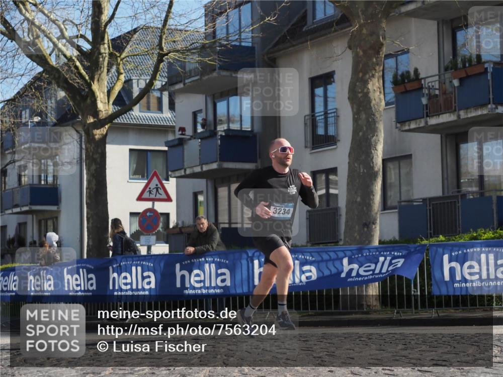 06.04.2025 - 44. Internationalen Wilhelmsburger Insellauf Luisa Fischer http://msf.ph/oto/7563204 06.04.2025 10:33:07 Ziel 3234 meine-sportfotos.de
