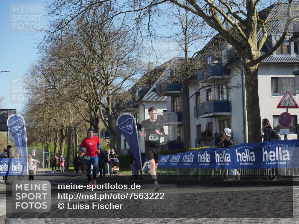 06.04.2025 - 44. Internationalen Wilhelmsburger Insellauf Luisa Fischer http://msf.ph/oto/7563222 06.04.2025 10:33:09 Ziel 4531, 4186 meine-sportfotos.de
