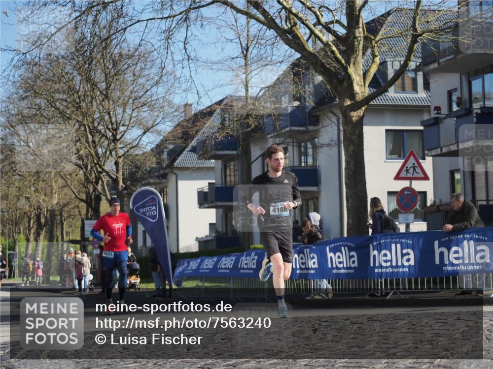 06.04.2025 - 44. Internationalen Wilhelmsburger Insellauf Luisa Fischer http://msf.ph/oto/7563240 06.04.2025 10:33:10 Ziel 4531, 4186 meine-sportfotos.de