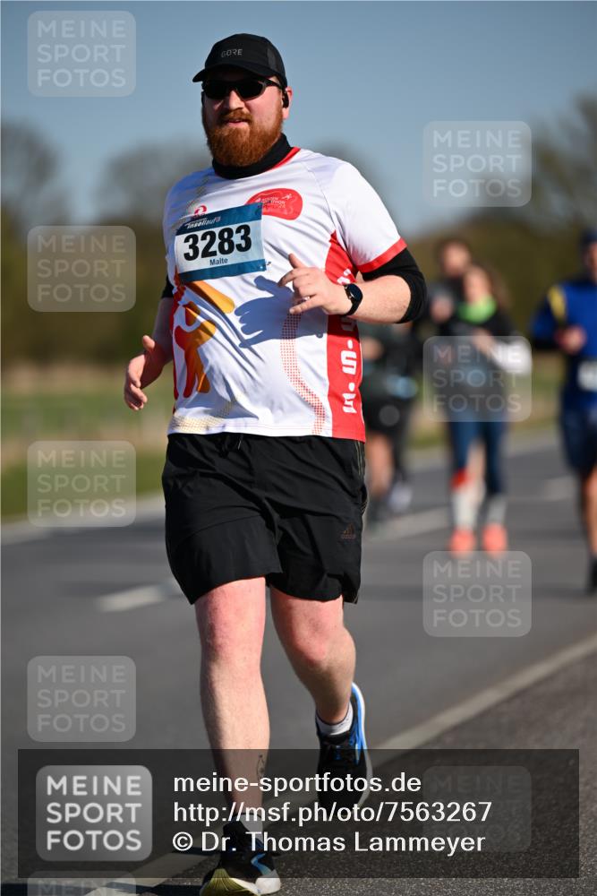 06.04.2025 - 44. Internationalen Wilhelmsburger Insellauf Dr. Thomas Lammeyer http://msf.ph/oto/7563267 06.04.2025 09:38:13 Laufen 3283 meine-sportfotos.de