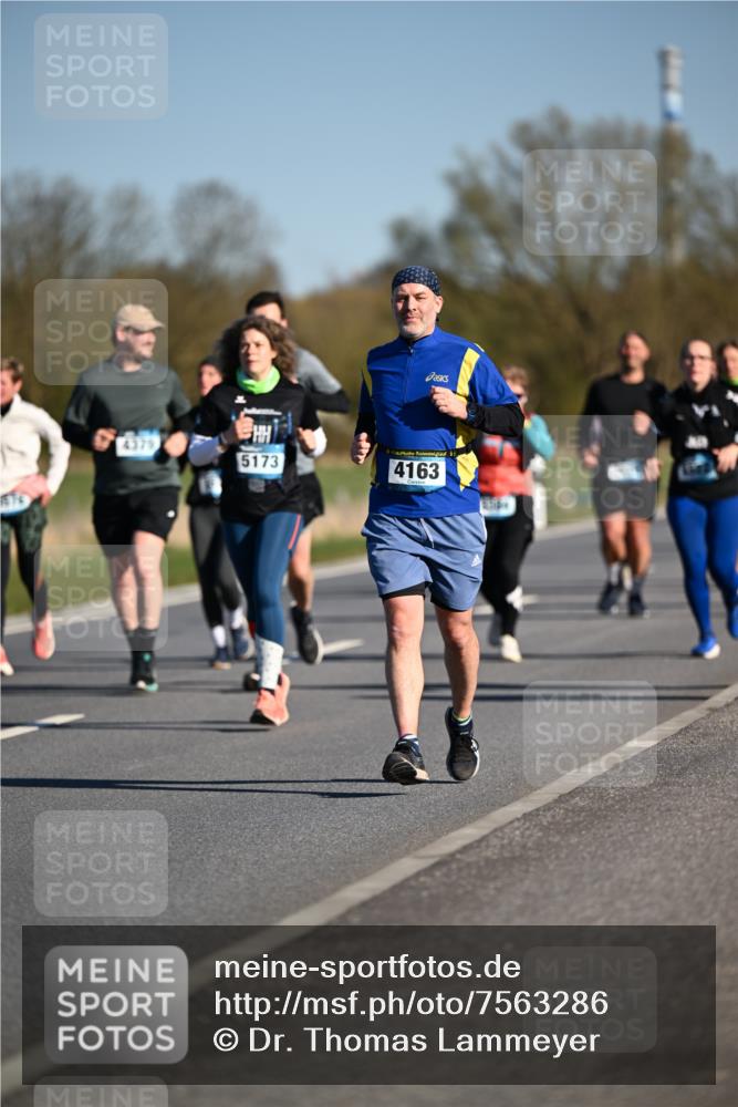 06.04.2025 - 44. Internationalen Wilhelmsburger Insellauf Dr. Thomas Lammeyer http://msf.ph/oto/7563286 06.04.2025 09:38:14 Laufen 5173, 676, 4163 meine-sportfotos.de