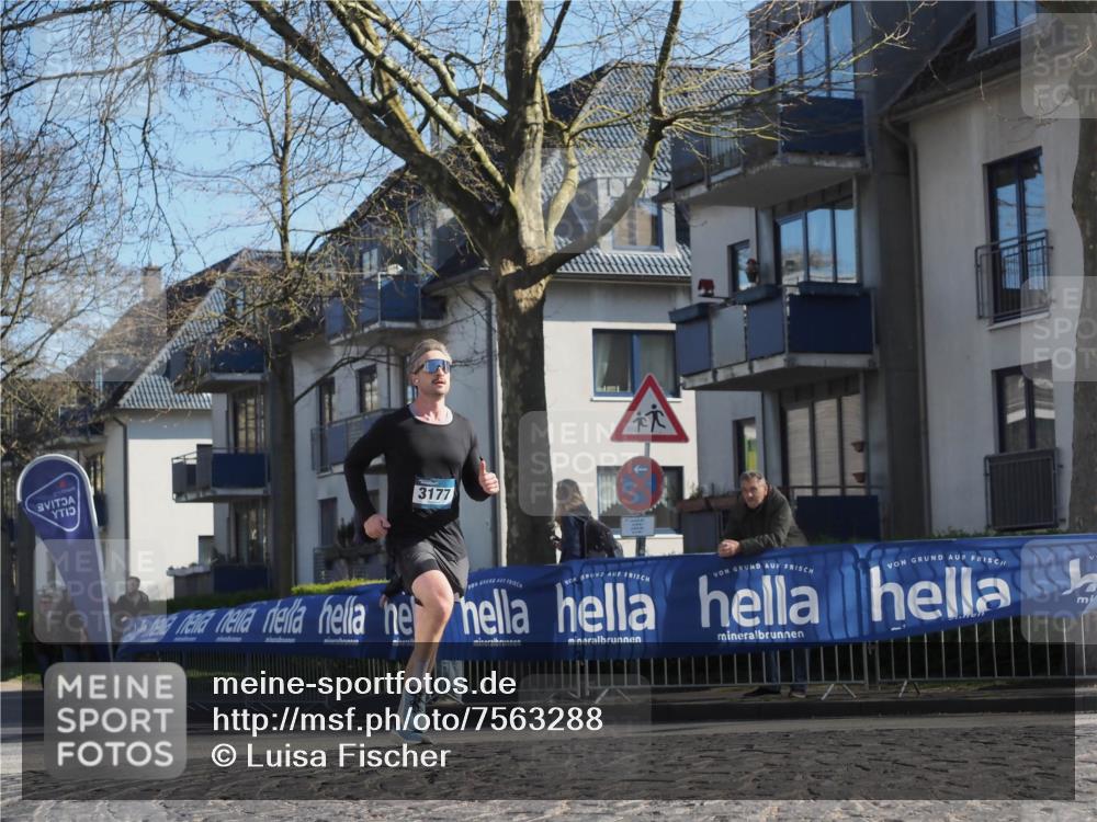 06.04.2025 - 44. Internationalen Wilhelmsburger Insellauf Luisa Fischer http://msf.ph/oto/7563288 06.04.2025 10:33:17 Ziel 3177 meine-sportfotos.de