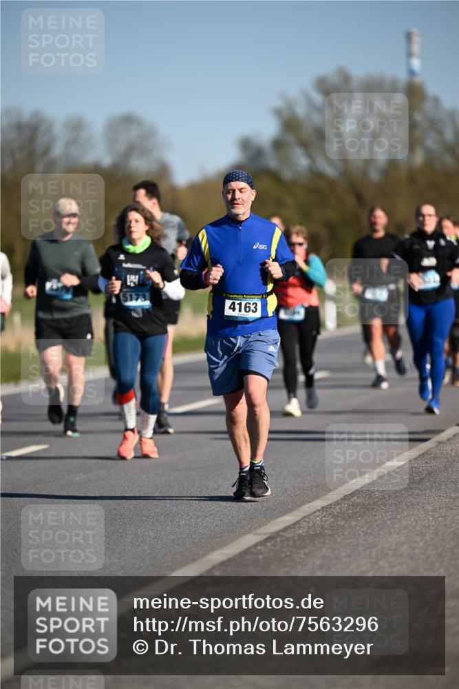 06.04.2025 - 44. Internationalen Wilhelmsburger Insellauf Dr. Thomas Lammeyer http://msf.ph/oto/7563296 06.04.2025 09:38:15 Laufen 5173, 13, 4163 meine-sportfotos.de