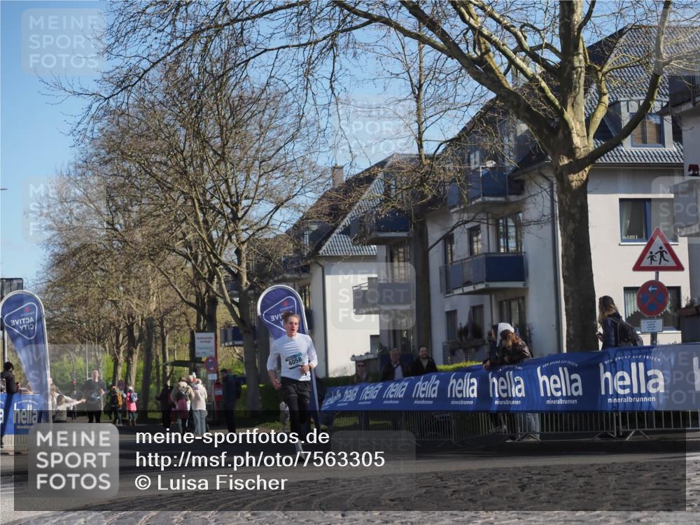 06.04.2025 - 44. Internationalen Wilhelmsburger Insellauf Luisa Fischer http://msf.ph/oto/7563305 06.04.2025 10:33:24 Ziel 4058 meine-sportfotos.de