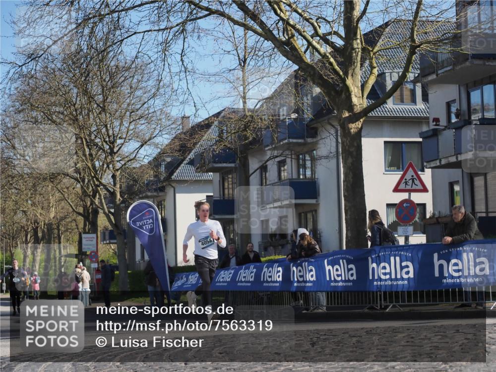 06.04.2025 - 44. Internationalen Wilhelmsburger Insellauf Luisa Fischer http://msf.ph/oto/7563319 06.04.2025 10:33:25 Ziel 4058 meine-sportfotos.de