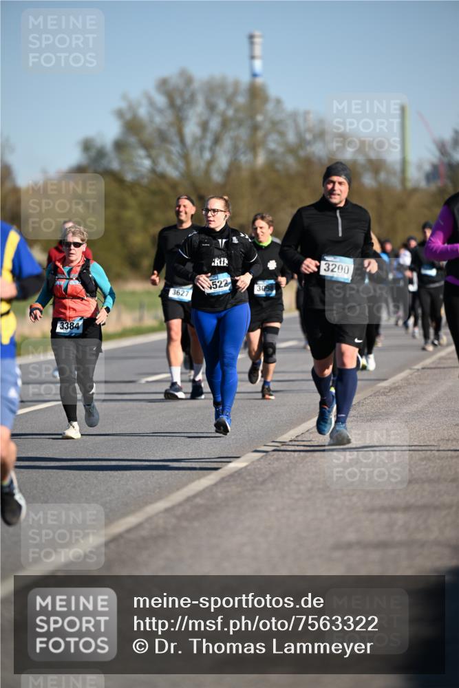 06.04.2025 - 44. Internationalen Wilhelmsburger Insellauf Dr. Thomas Lammeyer http://msf.ph/oto/7563322 06.04.2025 09:38:16 Laufen 3384, 3627, 3200, 522, 3098 meine-sportfotos.de