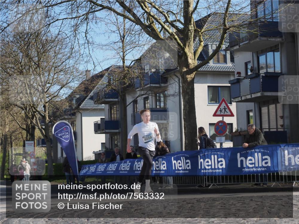 06.04.2025 - 44. Internationalen Wilhelmsburger Insellauf Luisa Fischer http://msf.ph/oto/7563332 06.04.2025 10:33:26 Ziel 4058 meine-sportfotos.de