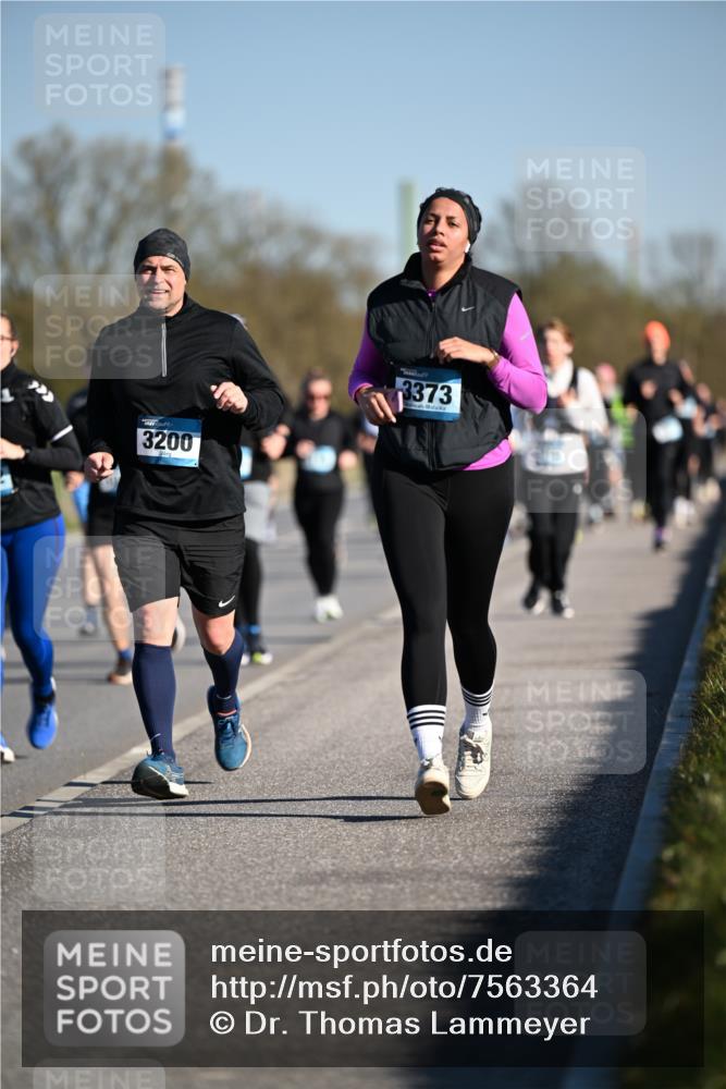06.04.2025 - 44. Internationalen Wilhelmsburger Insellauf Dr. Thomas Lammeyer http://msf.ph/oto/7563364 06.04.2025 09:38:18 Laufen 3200, 3373 meine-sportfotos.de