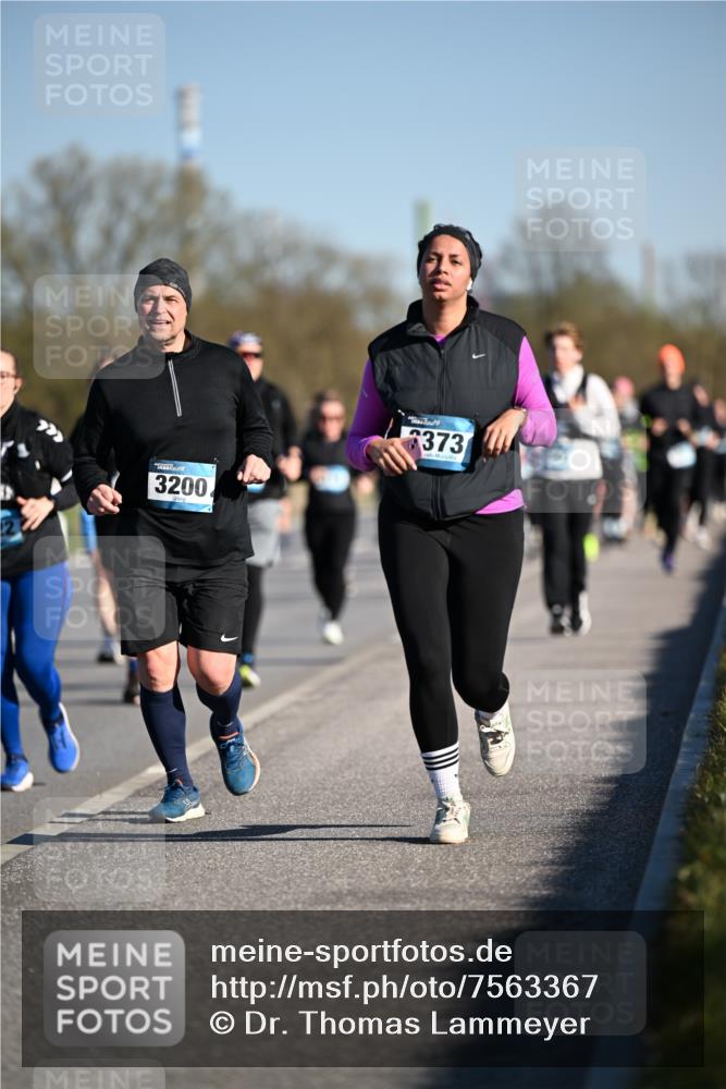 06.04.2025 - 44. Internationalen Wilhelmsburger Insellauf Dr. Thomas Lammeyer http://msf.ph/oto/7563367 06.04.2025 09:38:18 Laufen 3200, 373 meine-sportfotos.de