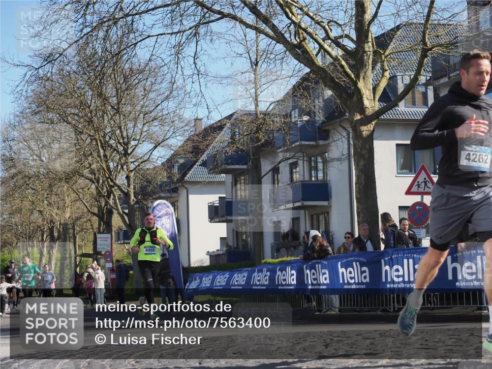 06.04.2025 - 44. Internationalen Wilhelmsburger Insellauf Luisa Fischer http://msf.ph/oto/7563400 06.04.2025 10:33:34 Ziel 3826, 4455, 4262, 1361 meine-sportfotos.de