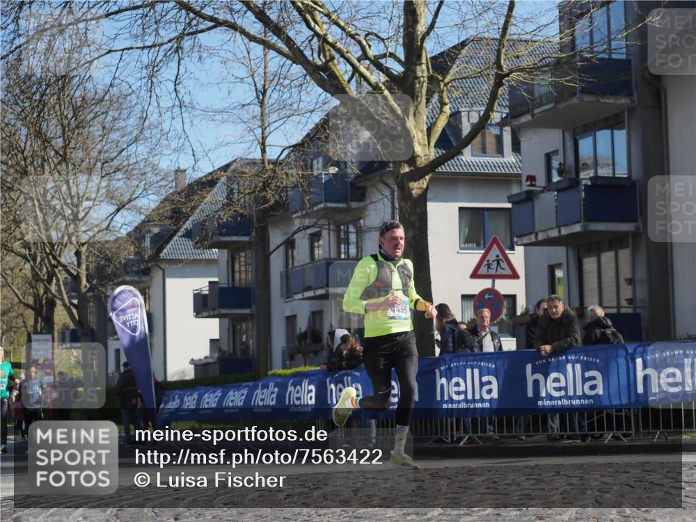 06.04.2025 - 44. Internationalen Wilhelmsburger Insellauf Luisa Fischer http://msf.ph/oto/7563422 06.04.2025 10:33:36 Ziel 4455 meine-sportfotos.de