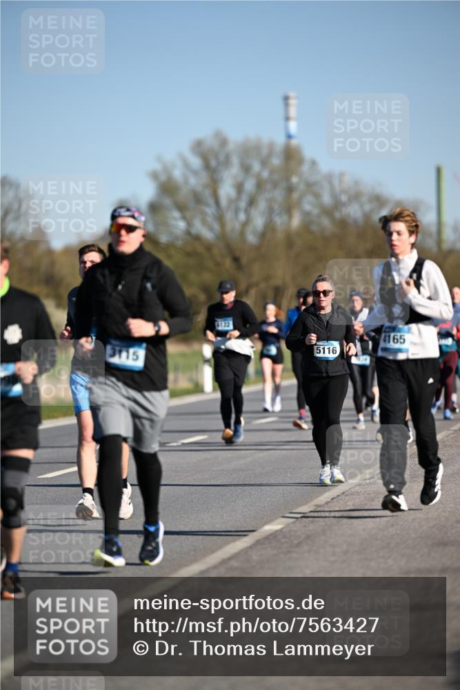 06.04.2025 - 44. Internationalen Wilhelmsburger Insellauf Dr. Thomas Lammeyer http://msf.ph/oto/7563427 06.04.2025 09:38:22 Laufen 3115, 3122, 5116, 4165 meine-sportfotos.de