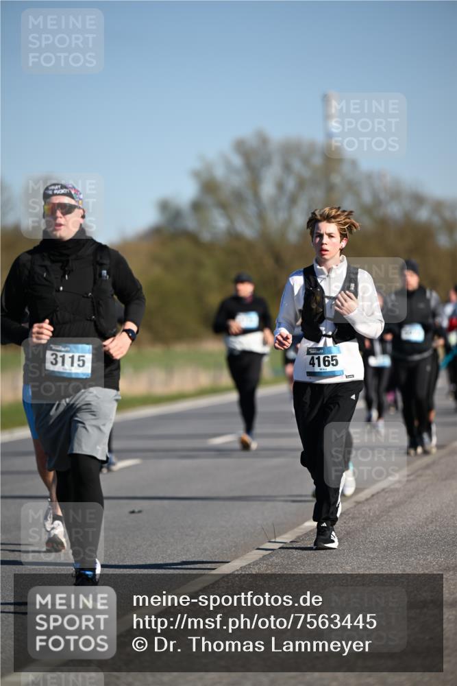 06.04.2025 - 44. Internationalen Wilhelmsburger Insellauf Dr. Thomas Lammeyer http://msf.ph/oto/7563445 06.04.2025 09:38:23 Laufen 3115, 4165 meine-sportfotos.de