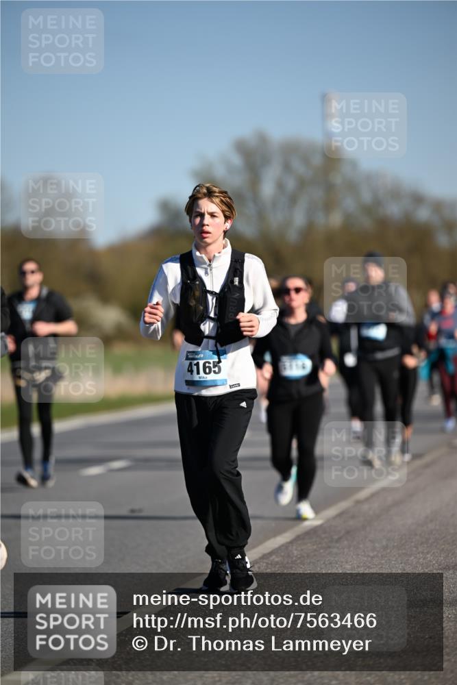 06.04.2025 - 44. Internationalen Wilhelmsburger Insellauf Dr. Thomas Lammeyer http://msf.ph/oto/7563466 06.04.2025 09:38:25 Laufen 4165 meine-sportfotos.de