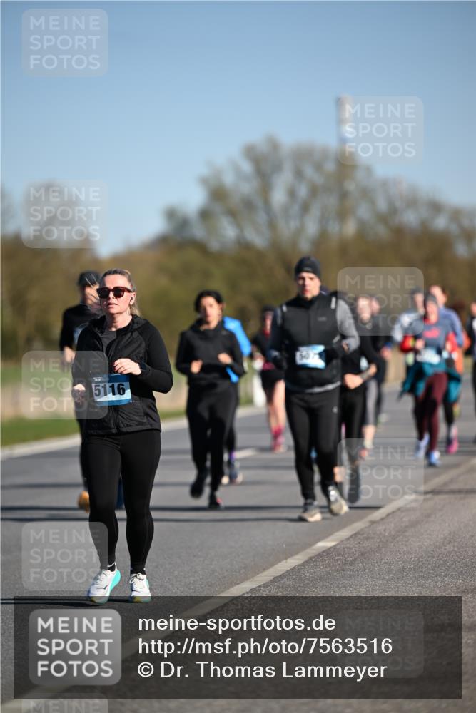 06.04.2025 - 44. Internationalen Wilhelmsburger Insellauf Dr. Thomas Lammeyer http://msf.ph/oto/7563516 06.04.2025 09:38:27 Laufen 5116 meine-sportfotos.de