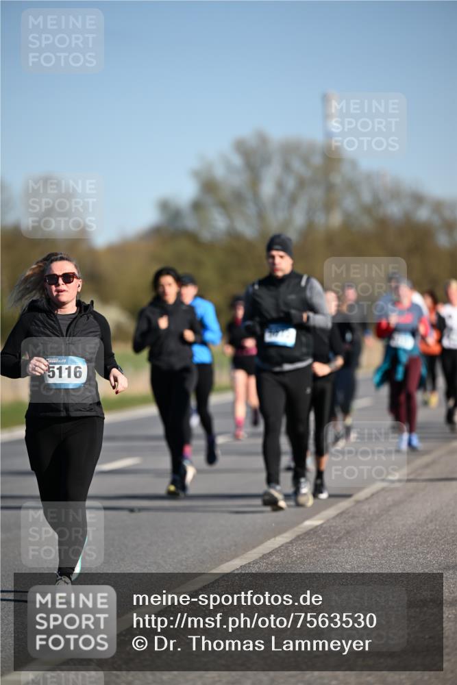06.04.2025 - 44. Internationalen Wilhelmsburger Insellauf Dr. Thomas Lammeyer http://msf.ph/oto/7563530 06.04.2025 09:38:28 Laufen 5116 meine-sportfotos.de