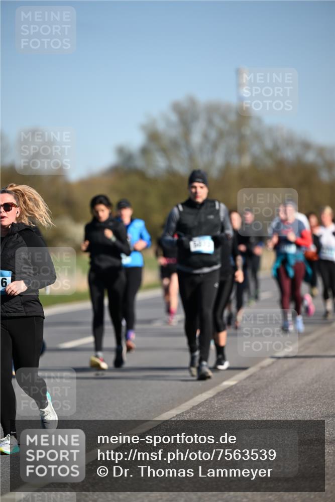 06.04.2025 - 44. Internationalen Wilhelmsburger Insellauf Dr. Thomas Lammeyer http://msf.ph/oto/7563539 06.04.2025 09:38:28 Laufen 6 meine-sportfotos.de