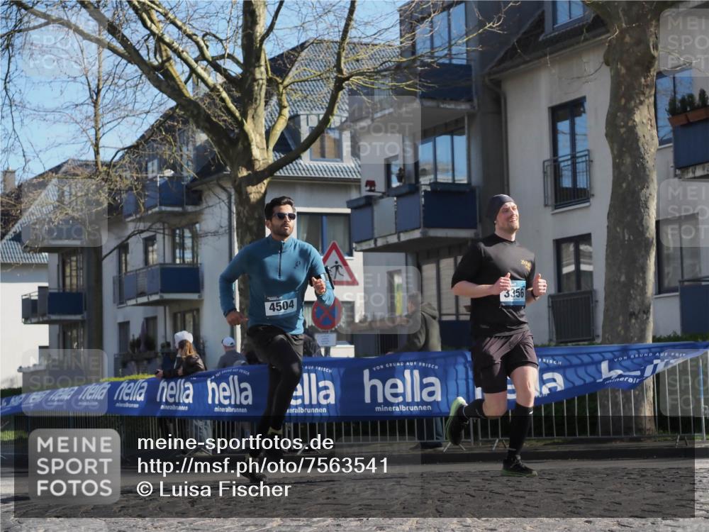 06.04.2025 - 44. Internationalen Wilhelmsburger Insellauf Luisa Fischer http://msf.ph/oto/7563541 06.04.2025 10:33:56 Ziel 4504, 3356 meine-sportfotos.de