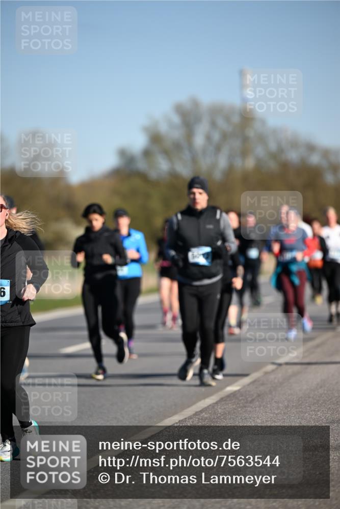 06.04.2025 - 44. Internationalen Wilhelmsburger Insellauf Dr. Thomas Lammeyer http://msf.ph/oto/7563544 06.04.2025 09:38:28 Laufen 6 meine-sportfotos.de