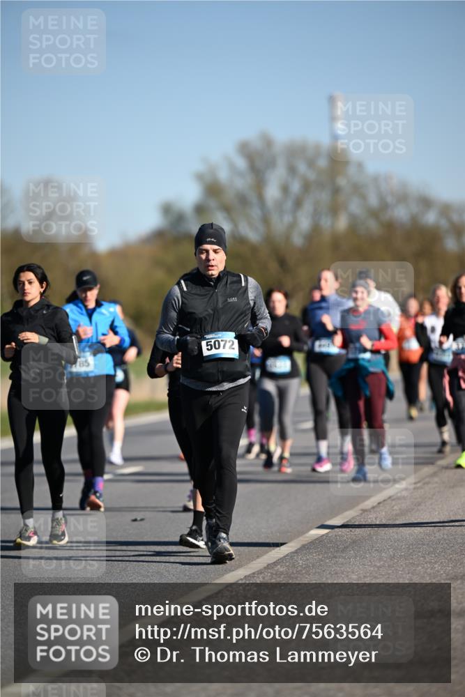 06.04.2025 - 44. Internationalen Wilhelmsburger Insellauf Dr. Thomas Lammeyer http://msf.ph/oto/7563564 06.04.2025 09:38:29 Laufen 5072 meine-sportfotos.de
