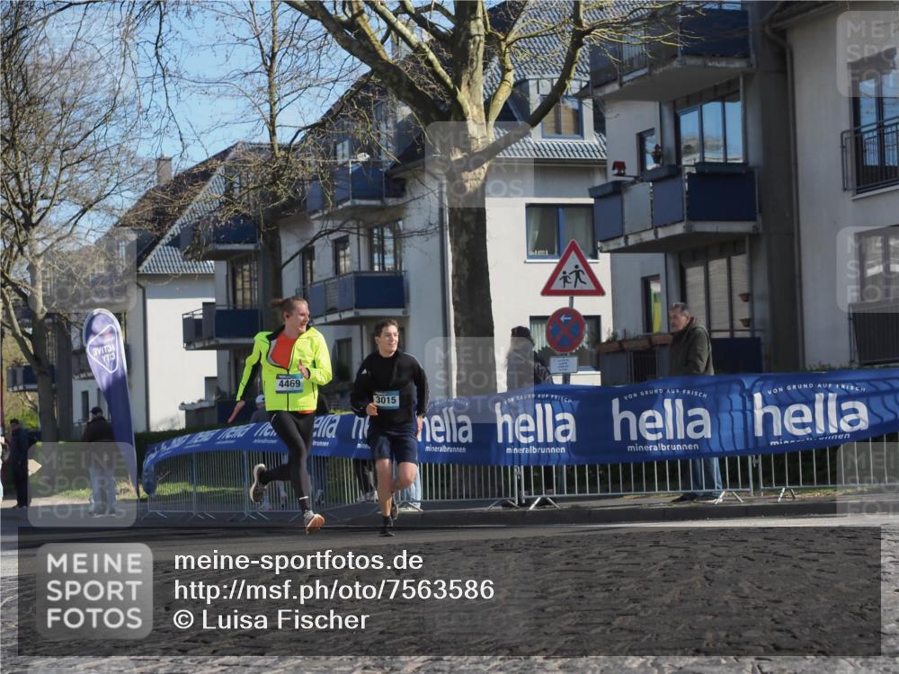 06.04.2025 - 44. Internationalen Wilhelmsburger Insellauf Luisa Fischer http://msf.ph/oto/7563586 06.04.2025 10:34:04 Ziel 4469, 3015 meine-sportfotos.de