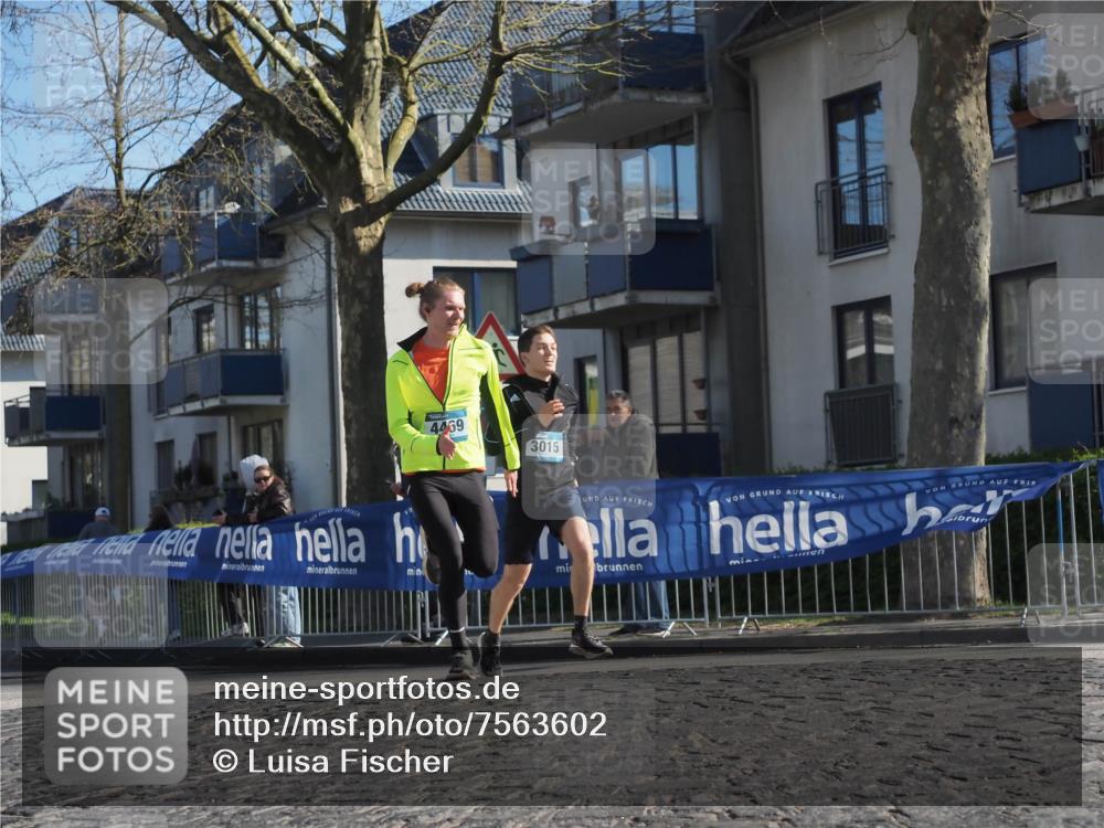 06.04.2025 - 44. Internationalen Wilhelmsburger Insellauf Luisa Fischer http://msf.ph/oto/7563602 06.04.2025 10:34:04 Ziel 4469, 3015 meine-sportfotos.de