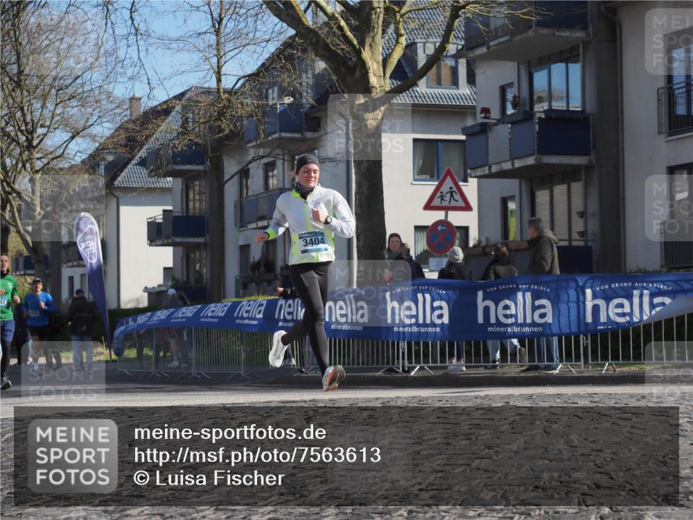 06.04.2025 - 44. Internationalen Wilhelmsburger Insellauf Luisa Fischer http://msf.ph/oto/7563613 06.04.2025 10:34:09 Ziel 3404 meine-sportfotos.de