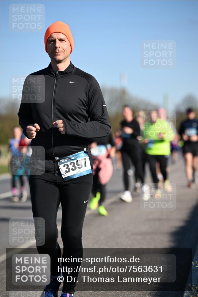 06.04.2025 - 44. Internationalen Wilhelmsburger Insellauf Dr. Thomas Lammeyer http://msf.ph/oto/7563631 06.04.2025 09:38:35 Laufen 3397 meine-sportfotos.de