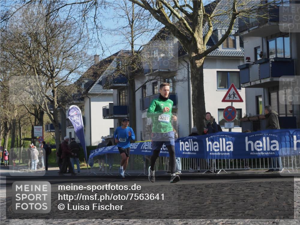 06.04.2025 - 44. Internationalen Wilhelmsburger Insellauf Luisa Fischer http://msf.ph/oto/7563641 06.04.2025 10:34:12 Ziel 3267, 4294 meine-sportfotos.de