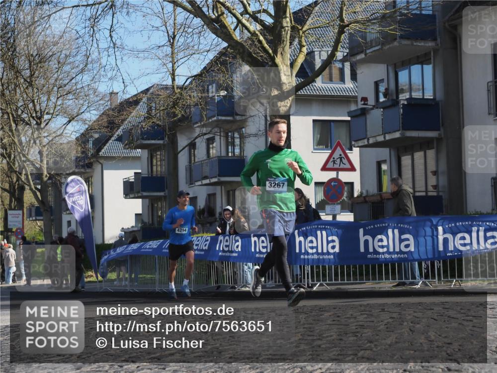 06.04.2025 - 44. Internationalen Wilhelmsburger Insellauf Luisa Fischer http://msf.ph/oto/7563651 06.04.2025 10:34:12 Ziel 4294, 3267 meine-sportfotos.de