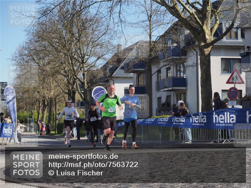 06.04.2025 - 44. Internationalen Wilhelmsburger Insellauf Luisa Fischer http://msf.ph/oto/7563722 06.04.2025 10:34:29 Ziel 4152, 318, 4616 meine-sportfotos.de