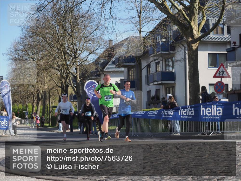 06.04.2025 - 44. Internationalen Wilhelmsburger Insellauf Luisa Fischer http://msf.ph/oto/7563726 06.04.2025 10:34:29 Ziel 4152, 3183, 4616 meine-sportfotos.de
