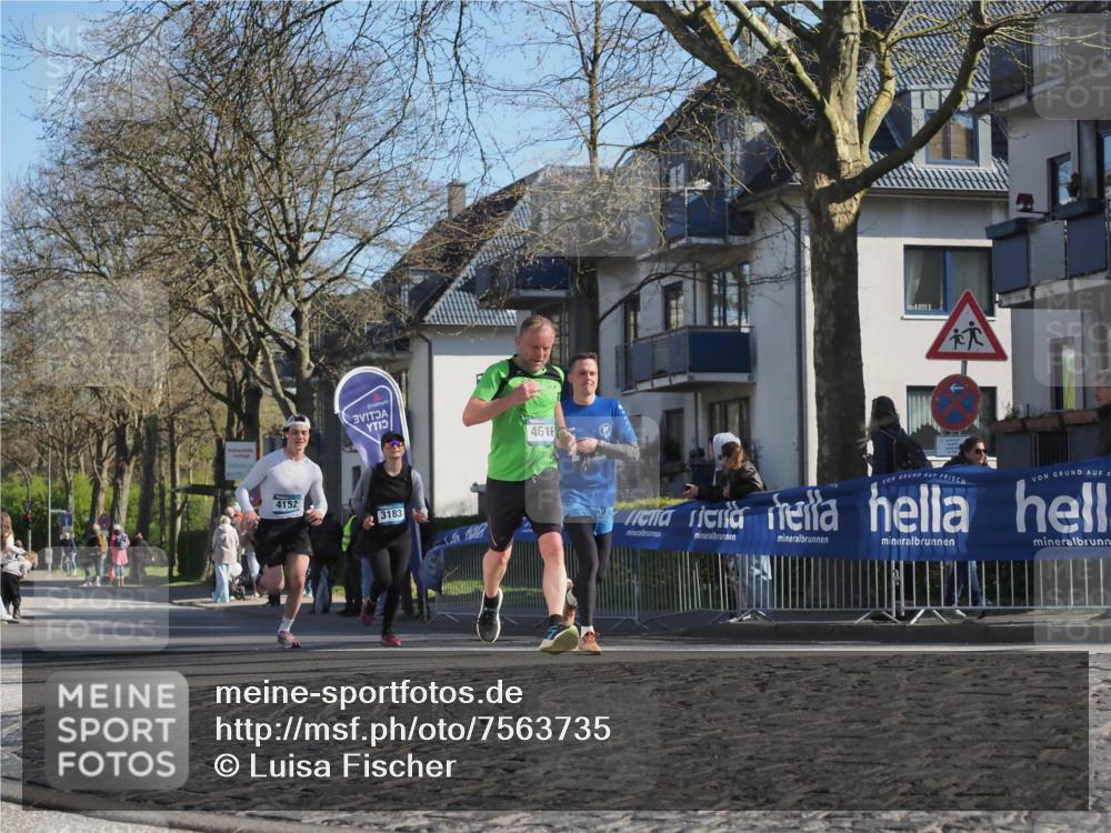 06.04.2025 - 44. Internationalen Wilhelmsburger Insellauf Luisa Fischer http://msf.ph/oto/7563735 06.04.2025 10:34:30 Ziel 4152, 3183, 4616 meine-sportfotos.de