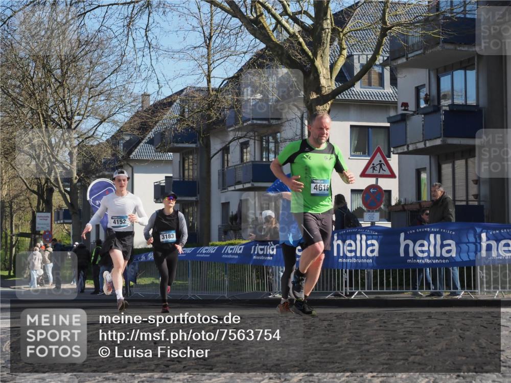 06.04.2025 - 44. Internationalen Wilhelmsburger Insellauf Luisa Fischer http://msf.ph/oto/7563754 06.04.2025 10:34:30 Ziel 4152, 3183, 4616 meine-sportfotos.de