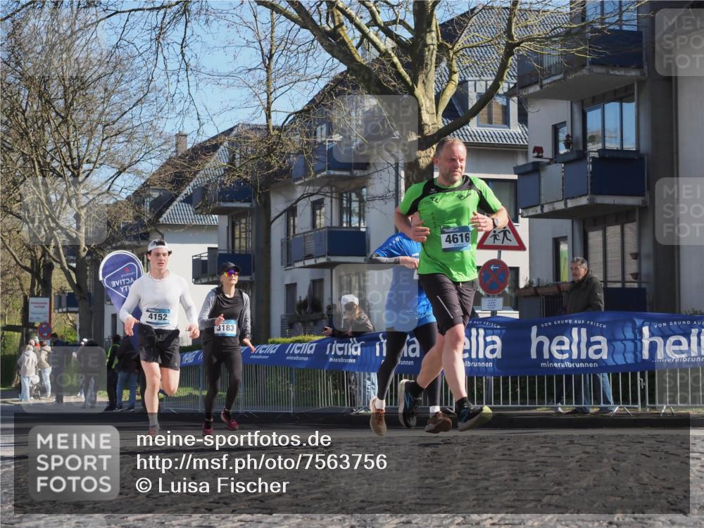 06.04.2025 - 44. Internationalen Wilhelmsburger Insellauf Luisa Fischer http://msf.ph/oto/7563756 06.04.2025 10:34:31 Ziel 4152, 3183, 46167 meine-sportfotos.de