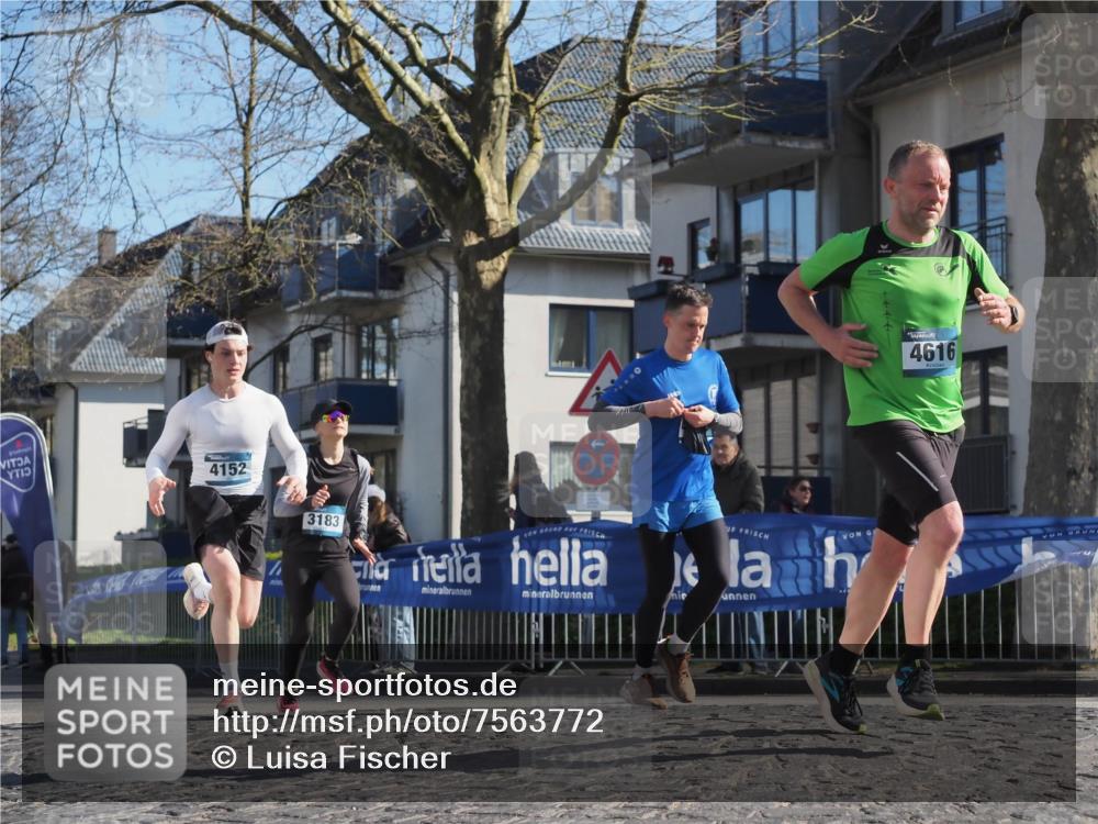 06.04.2025 - 44. Internationalen Wilhelmsburger Insellauf Luisa Fischer http://msf.ph/oto/7563772 06.04.2025 10:34:31 Ziel 4152, 3183, 4616 meine-sportfotos.de