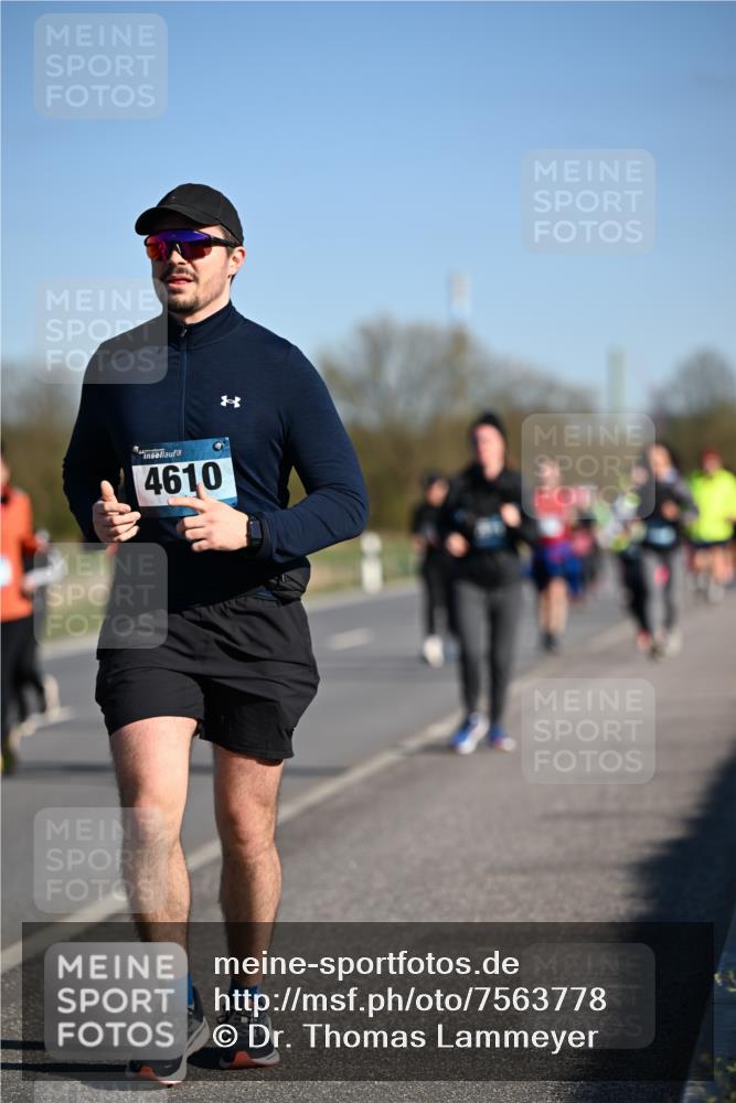 06.04.2025 - 44. Internationalen Wilhelmsburger Insellauf Dr. Thomas Lammeyer http://msf.ph/oto/7563778 06.04.2025 09:38:42 Laufen 4610 meine-sportfotos.de