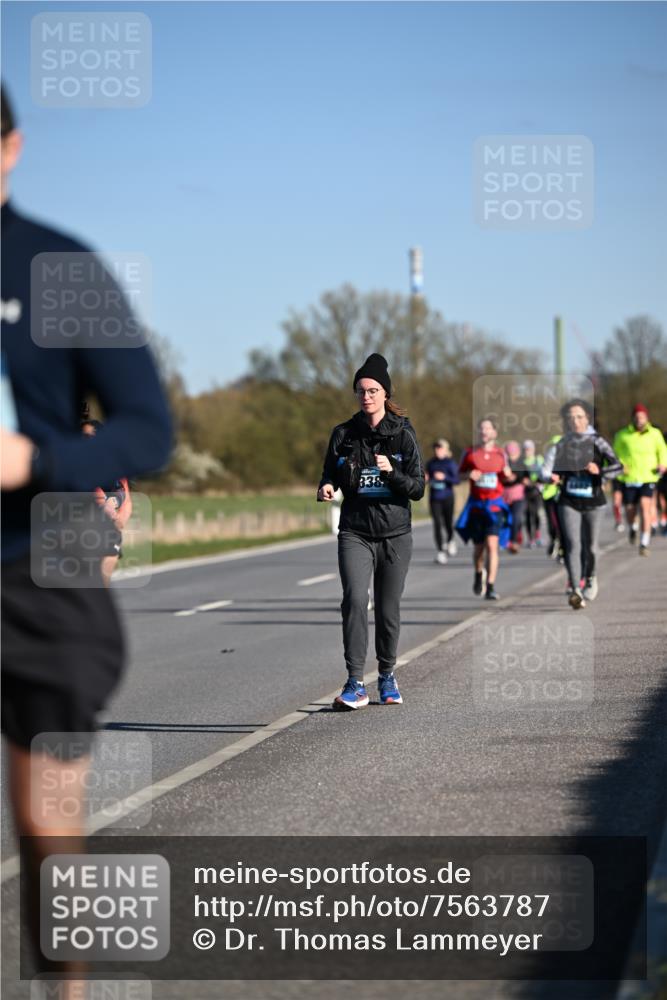 06.04.2025 - 44. Internationalen Wilhelmsburger Insellauf Dr. Thomas Lammeyer http://msf.ph/oto/7563787 06.04.2025 09:38:42 Laufen 338 meine-sportfotos.de