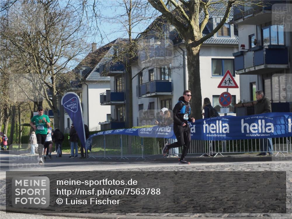 06.04.2025 - 44. Internationalen Wilhelmsburger Insellauf Luisa Fischer http://msf.ph/oto/7563788 06.04.2025 10:34:41 Ziel 3777, 434 meine-sportfotos.de