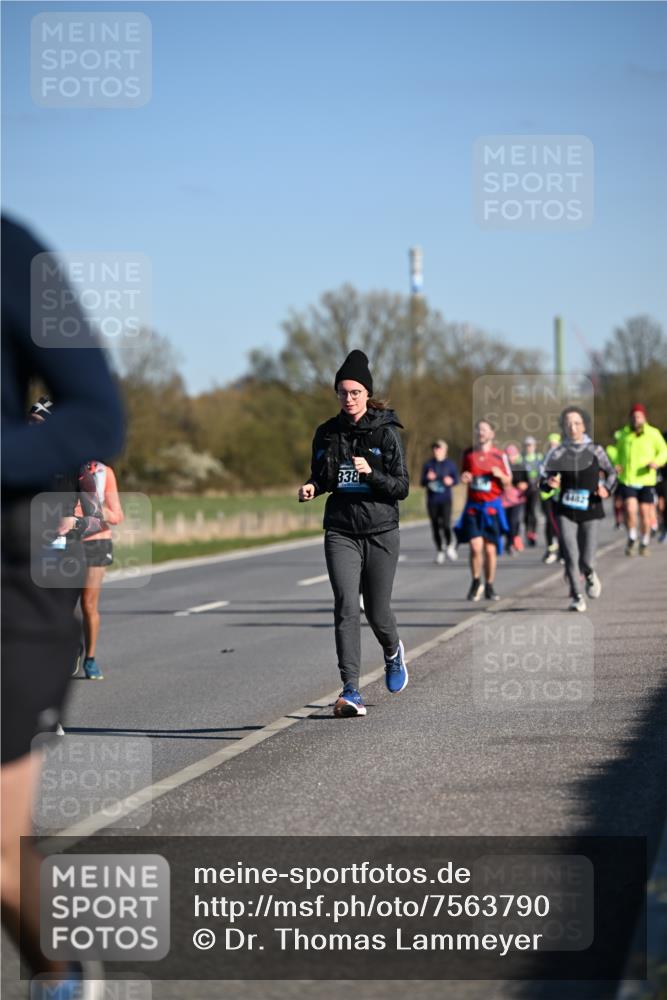 06.04.2025 - 44. Internationalen Wilhelmsburger Insellauf Dr. Thomas Lammeyer http://msf.ph/oto/7563790 06.04.2025 09:38:42 Laufen 338, 4482 meine-sportfotos.de