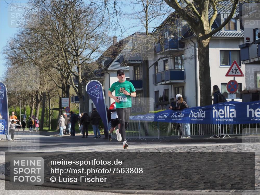 06.04.2025 - 44. Internationalen Wilhelmsburger Insellauf Luisa Fischer http://msf.ph/oto/7563808 06.04.2025 10:34:42 Ziel 3777 meine-sportfotos.de