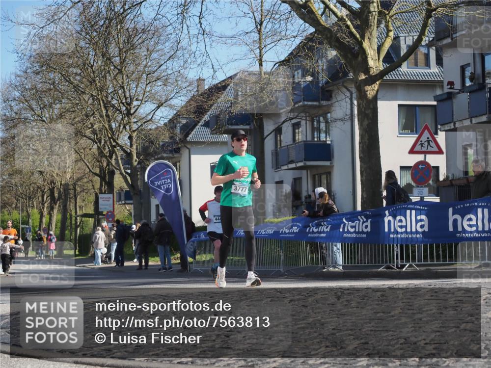 06.04.2025 - 44. Internationalen Wilhelmsburger Insellauf Luisa Fischer http://msf.ph/oto/7563813 06.04.2025 10:34:43 Ziel 444, 3777 meine-sportfotos.de