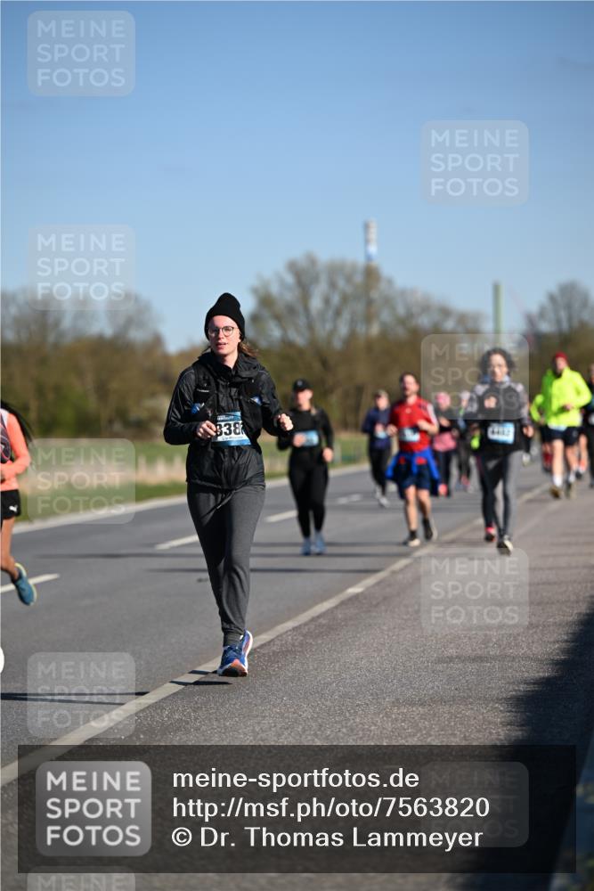06.04.2025 - 44. Internationalen Wilhelmsburger Insellauf Dr. Thomas Lammeyer http://msf.ph/oto/7563820 06.04.2025 09:38:43 Laufen 338 meine-sportfotos.de